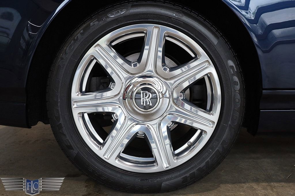 Used 2013 Rolls-Royce Phantom Drophead Coupe image 39