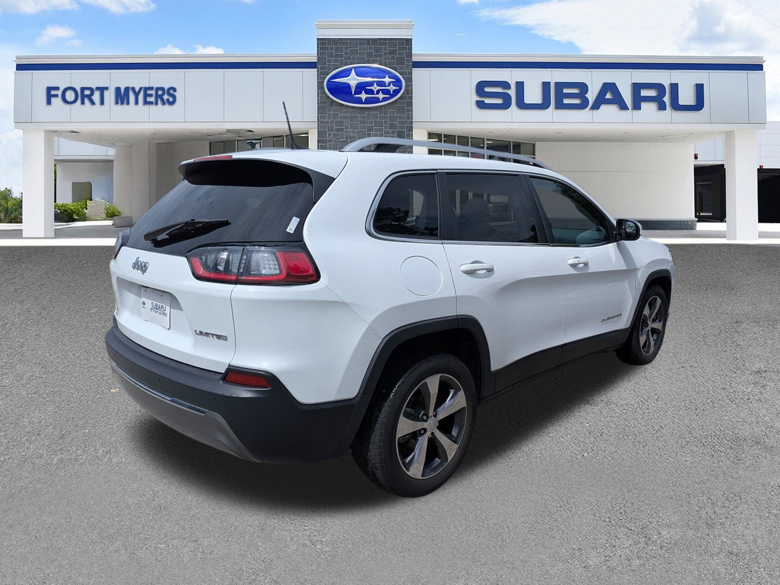 Used 2020 Jeep Cherokee Limited FWD image 4