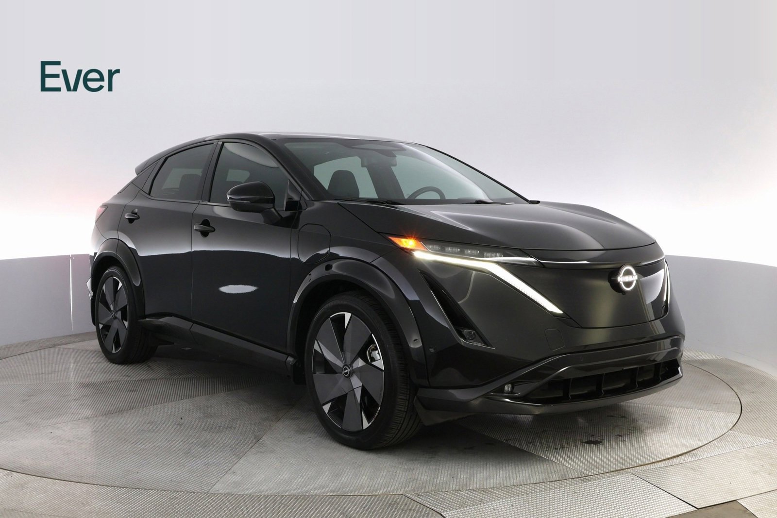 Used 2024 Nissan Ariya AWD image 4