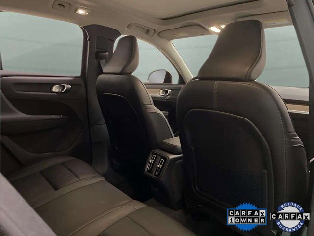 Used 2025 Volvo XC40 B5 Plus image 21