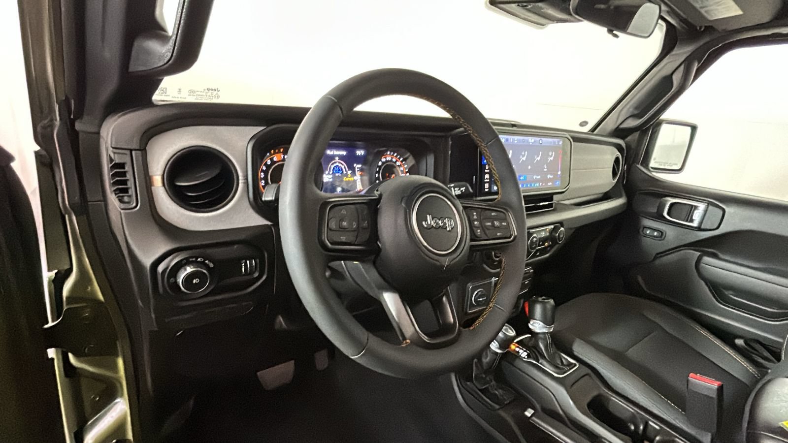 Used 2024 Jeep Wrangler Unlimited Sport AWD/4WD image 15