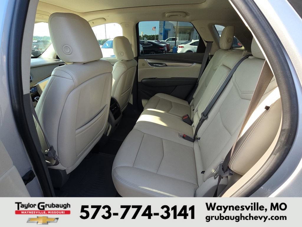 Used 2018 Cadillac XT5 Luxury w/ Driver Awareness Package FWD image 29