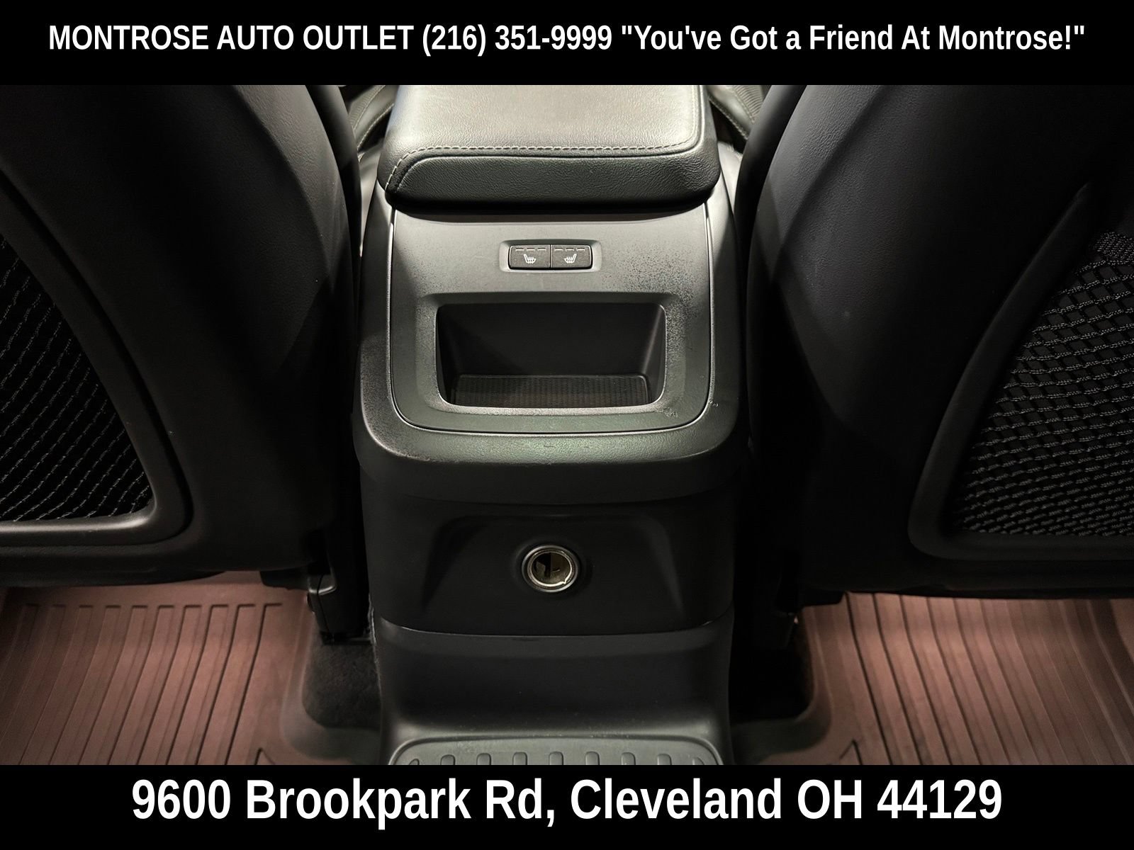 Used 2020 Volvo XC60 T8 R-Design AWD/4WD image 40
