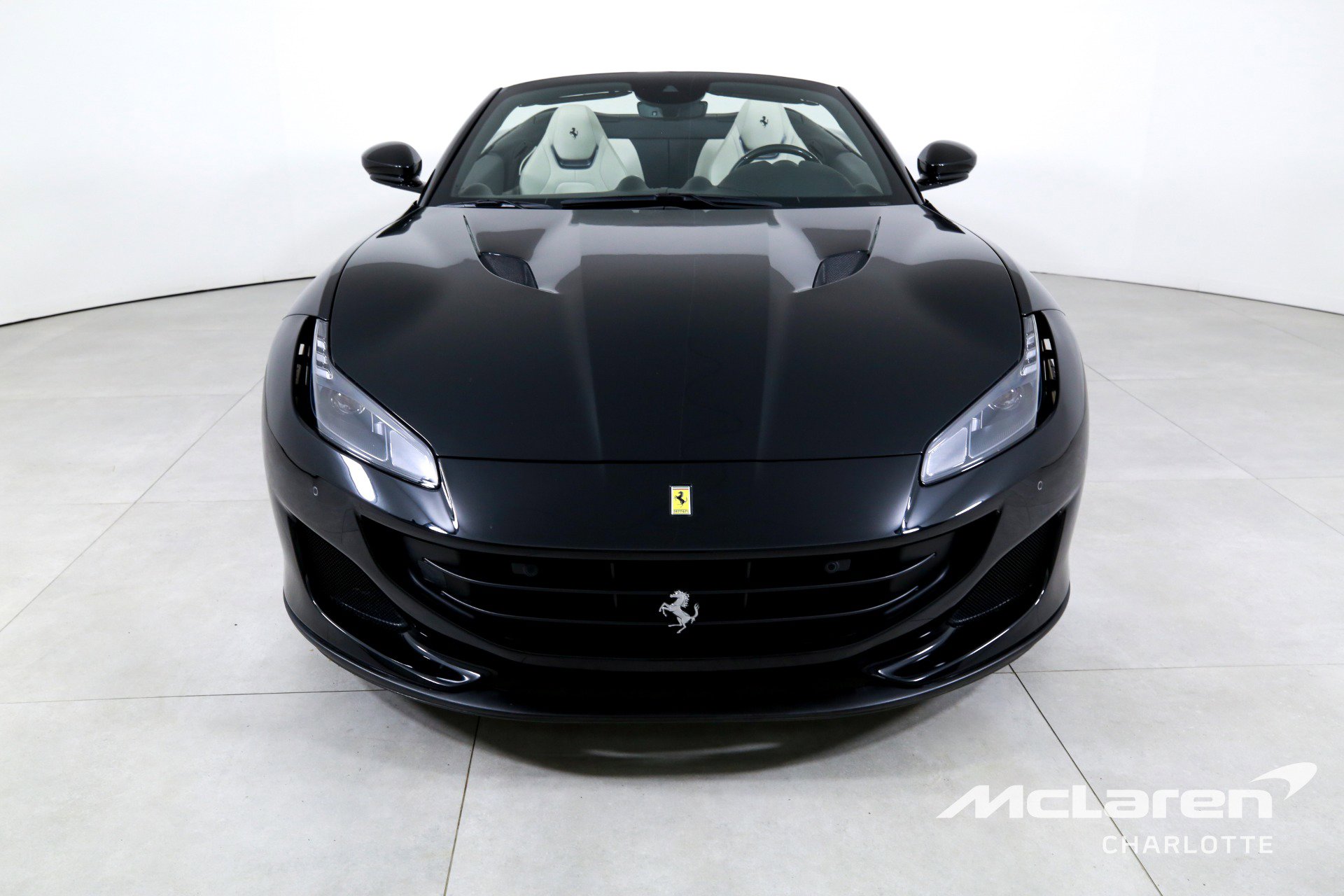 Used 2020 Ferrari Portofino image 5