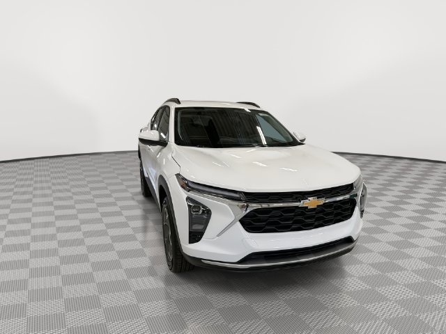 New 2026 Chevrolet Trax LT w/ LT Convenience Package FWD image 3