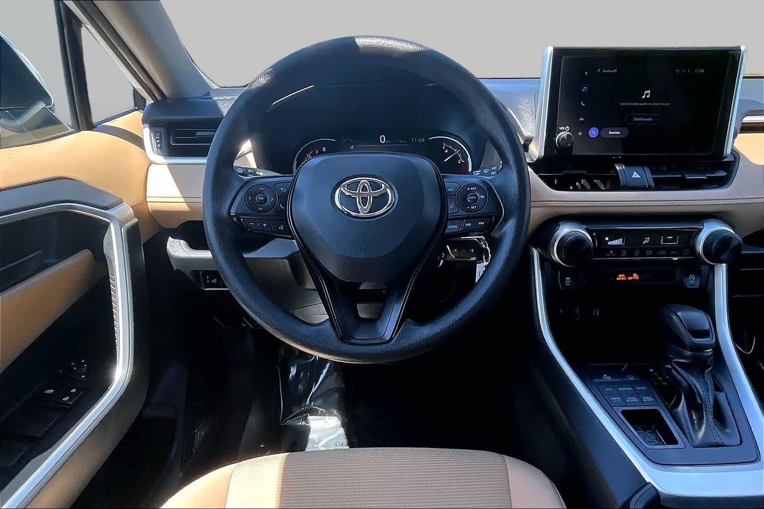 Certified 2023 Toyota RAV4 LE AWD/4WD image 10