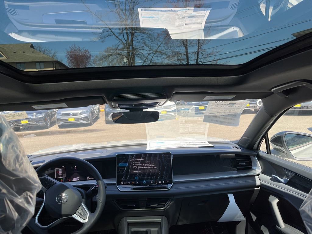 New 2026 Volkswagen Tiguan SE R-Line image 24