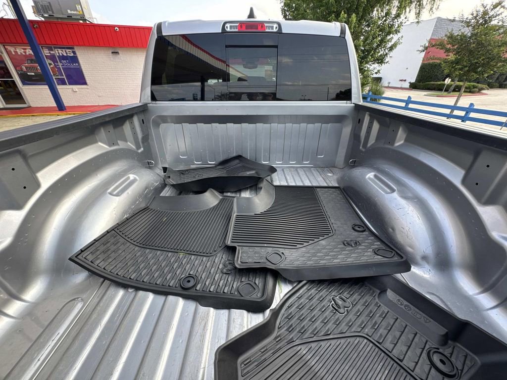 Used 2022 RAM 1500 Big Horn RWD image 9