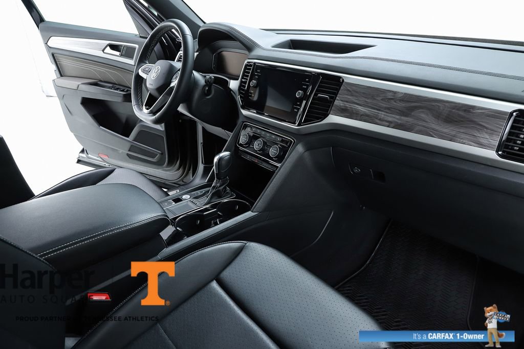 Used 2023 Volkswagen Atlas Cross Sport SE FWD image 33