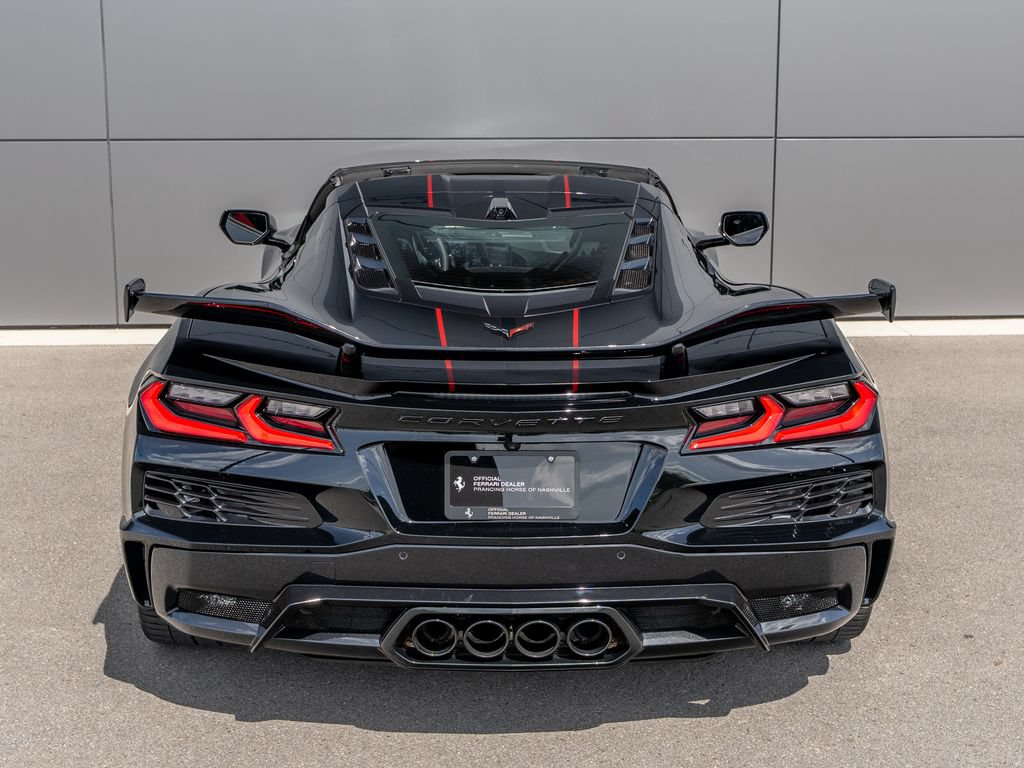 Used 2024 Chevrolet Corvette Z06 RWD image 9