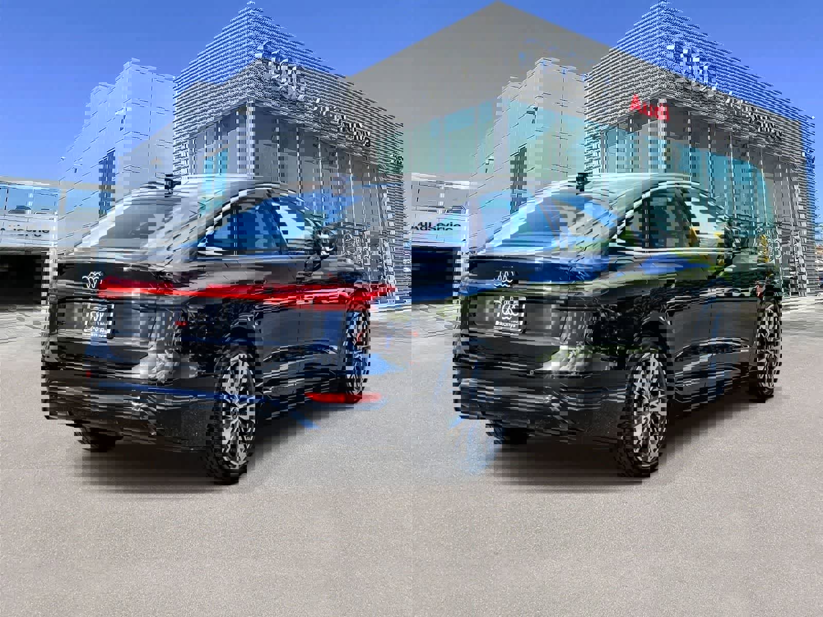 Certified 2025 Audi A6 e-tron Premium Plus w/ Premium Plus image 4