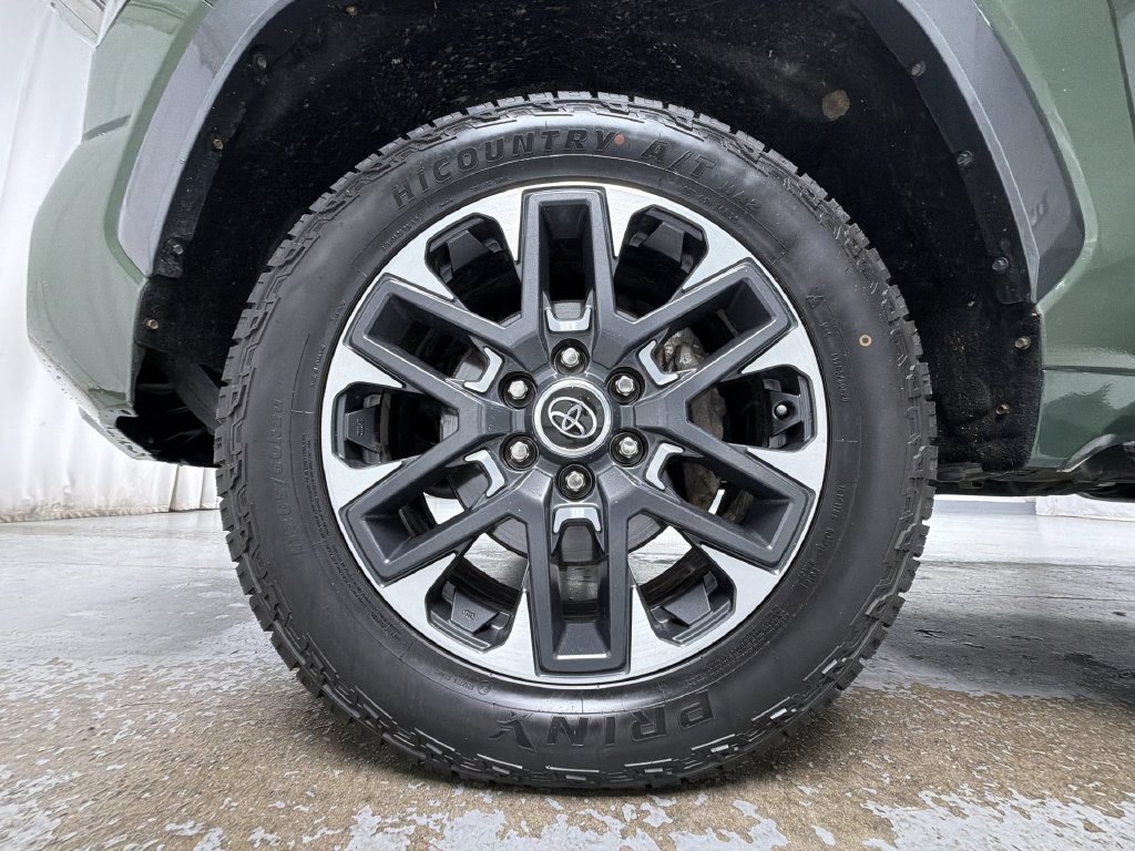Certified 2022 Toyota Tundra Limited AWD/4WD image 14