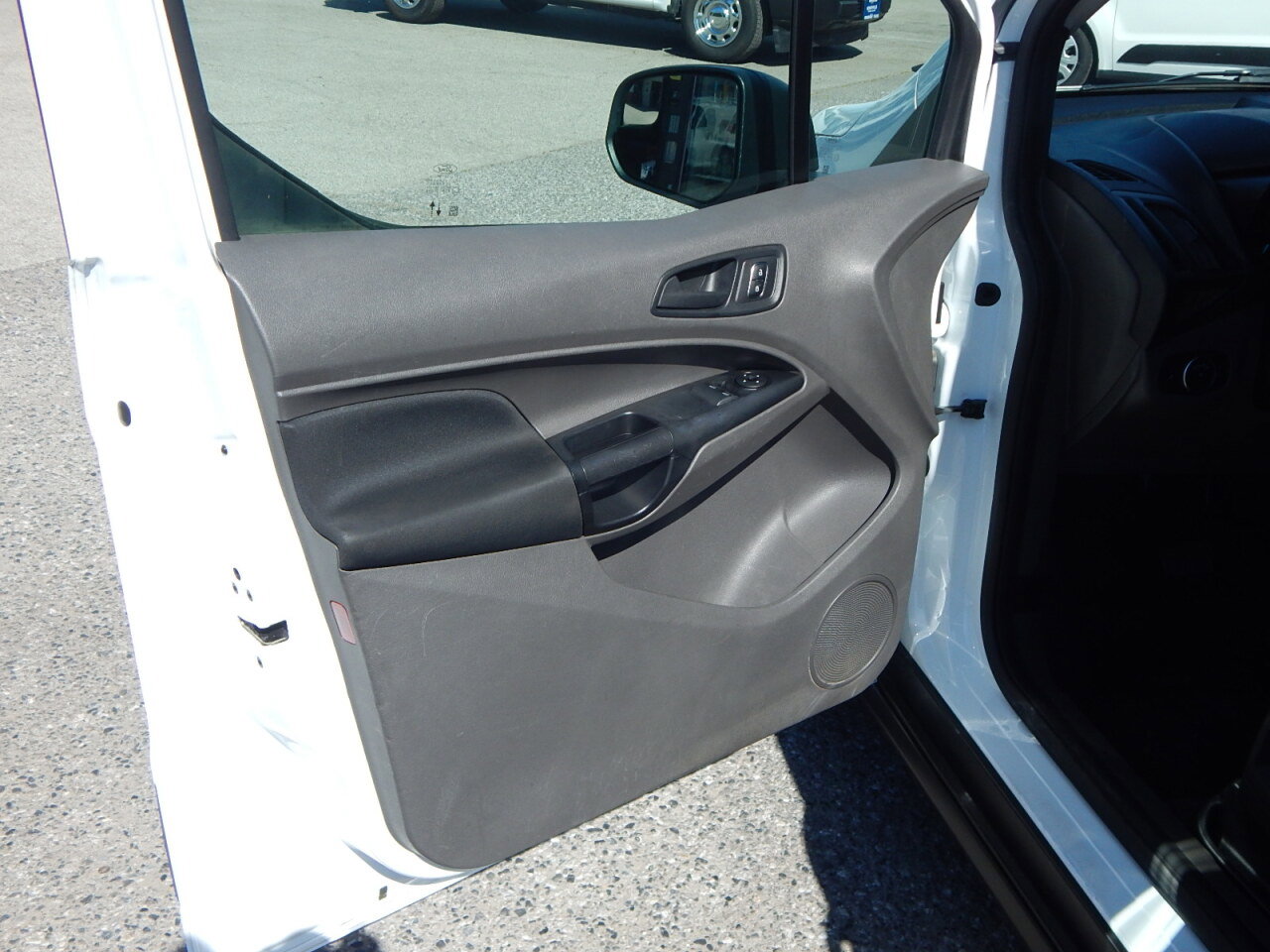 Used 2021 Ford Transit Connect XL image 18