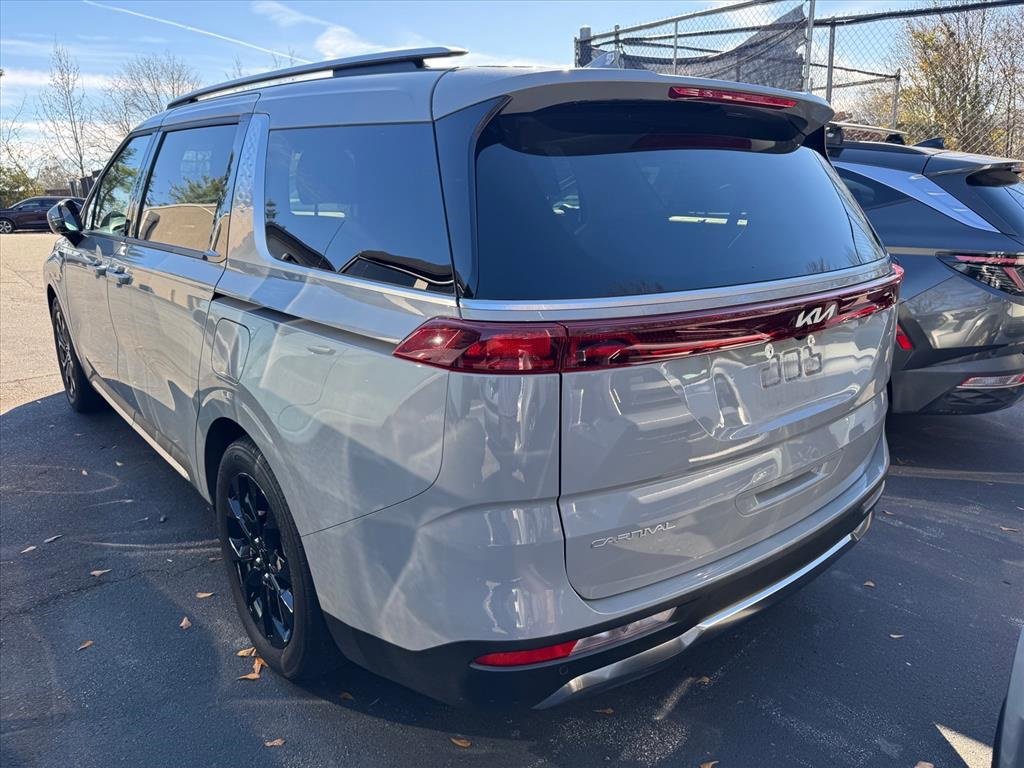 Certified 2024 Kia Carnival SX image 7