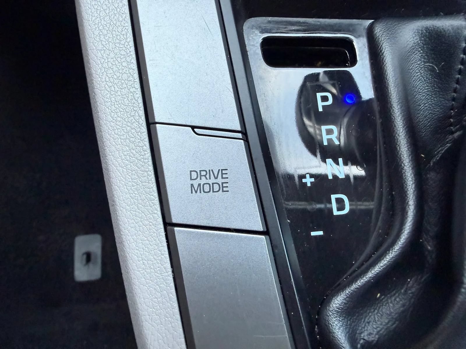Used 2018 Hyundai Elantra SEL FWD image 23