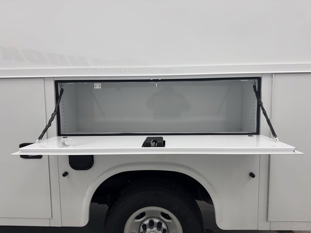 New 2026 Chevrolet Express 3500 w/ Power Convenience Package image 24