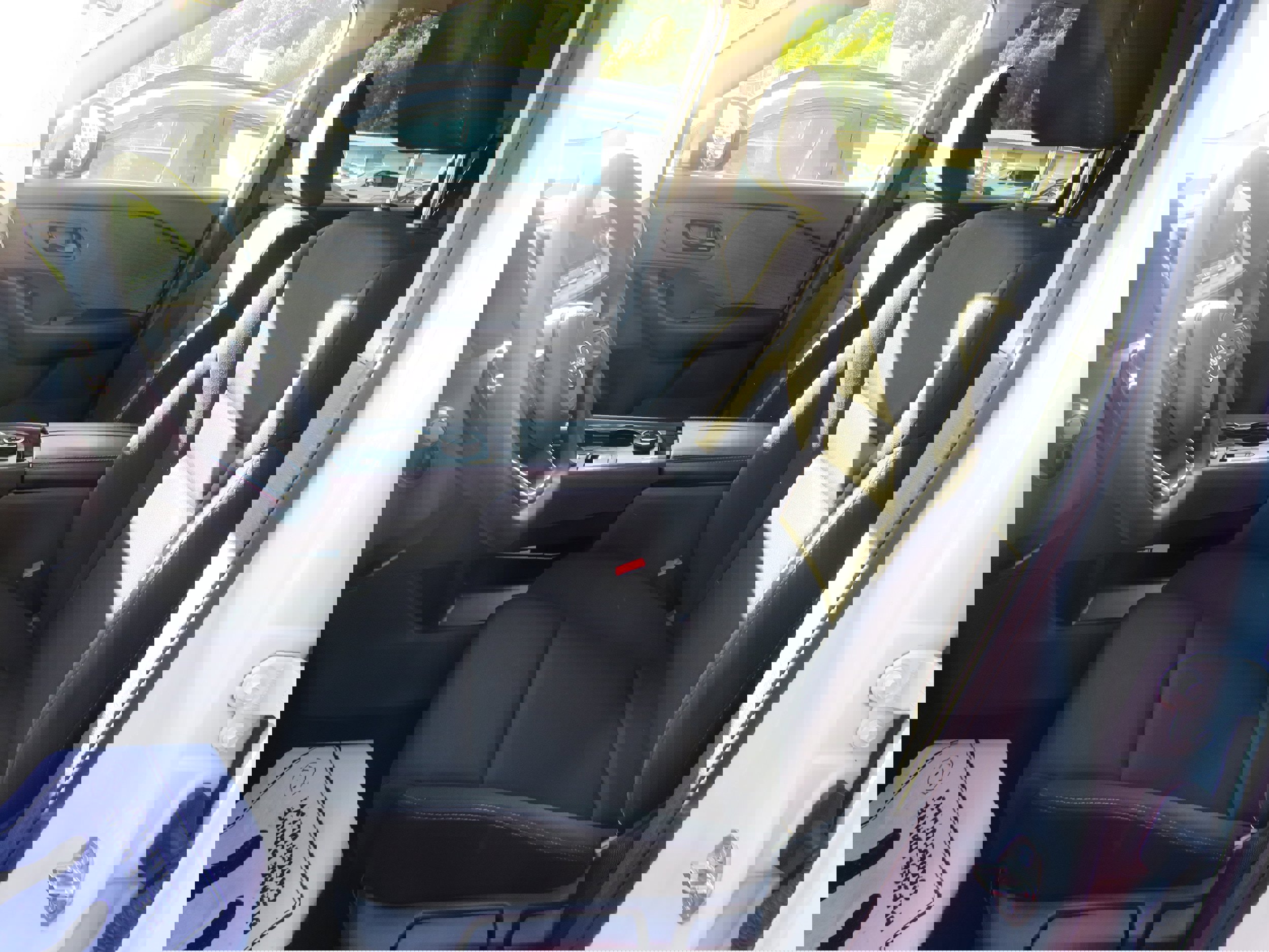 Used 2023 Nissan Rogue S image 14