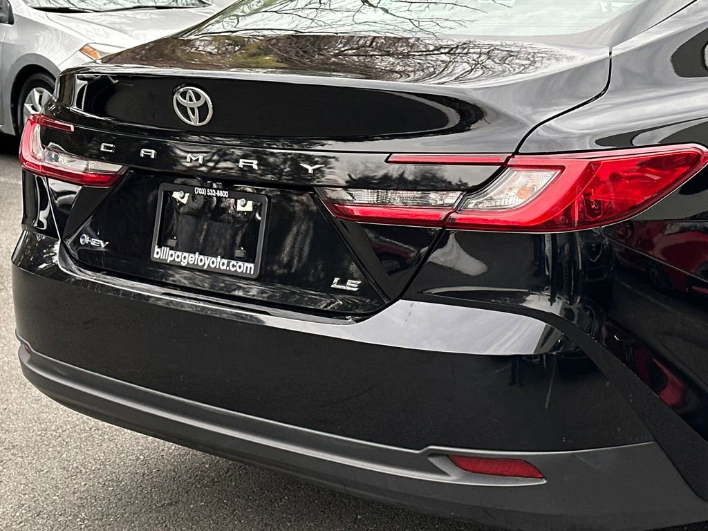 Certified 2025 Toyota Camry LE image 5