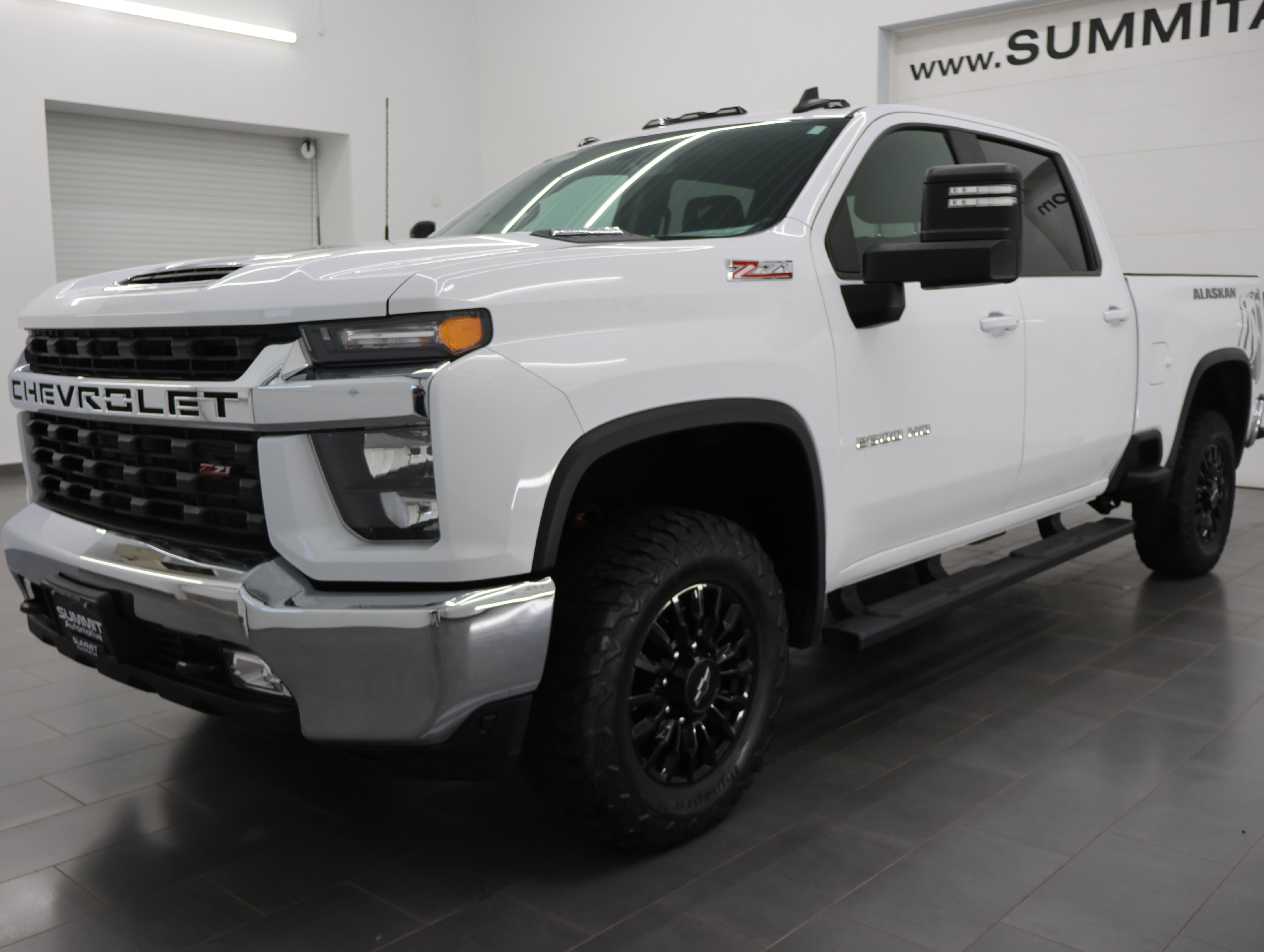Used 2023 Chevrolet Silverado 2500 LT w/ Convenience Package AWD/4WD image 7