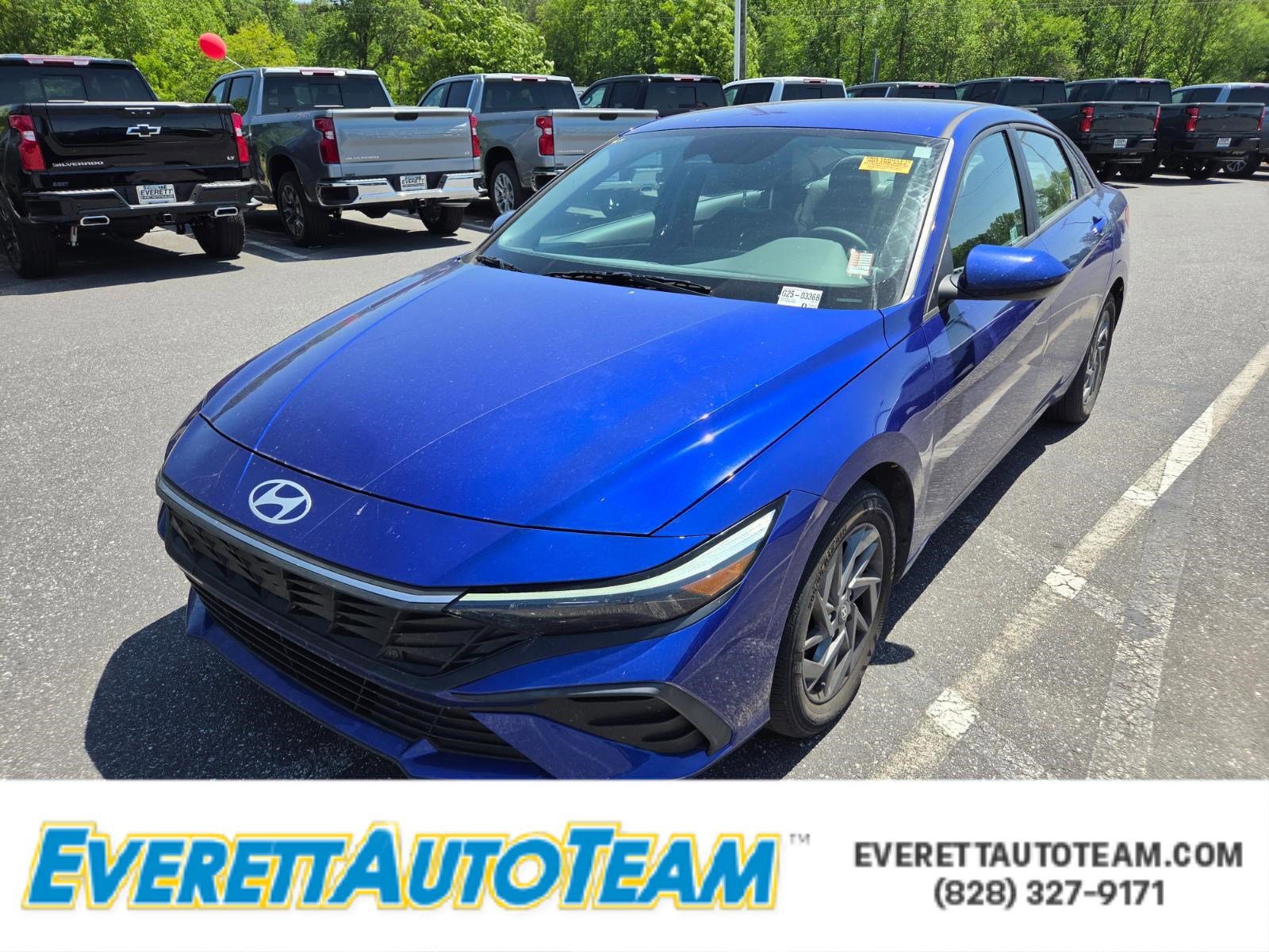 Used 2024 Hyundai Elantra SEL image 1