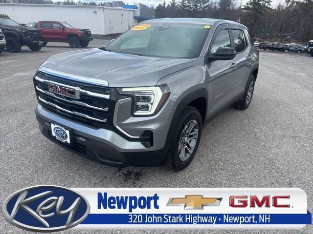 Used 2025 GMC Terrain Elevation