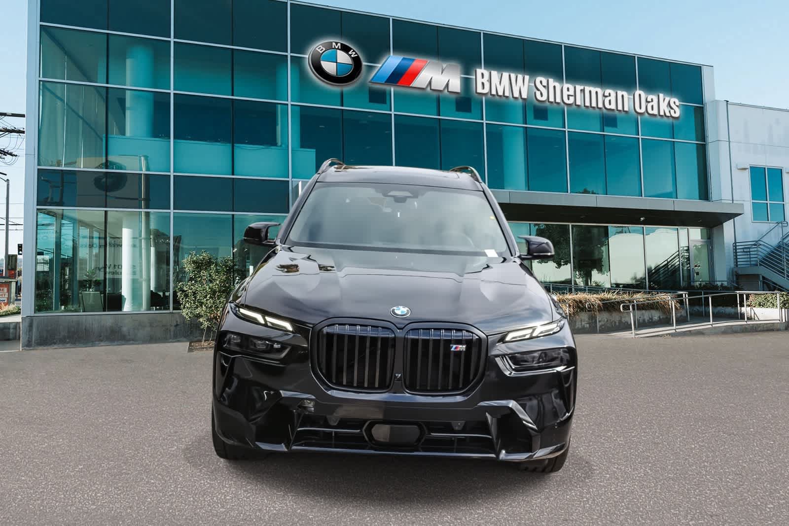 New 2027 BMW X7 M60i AWD/4WD image 2