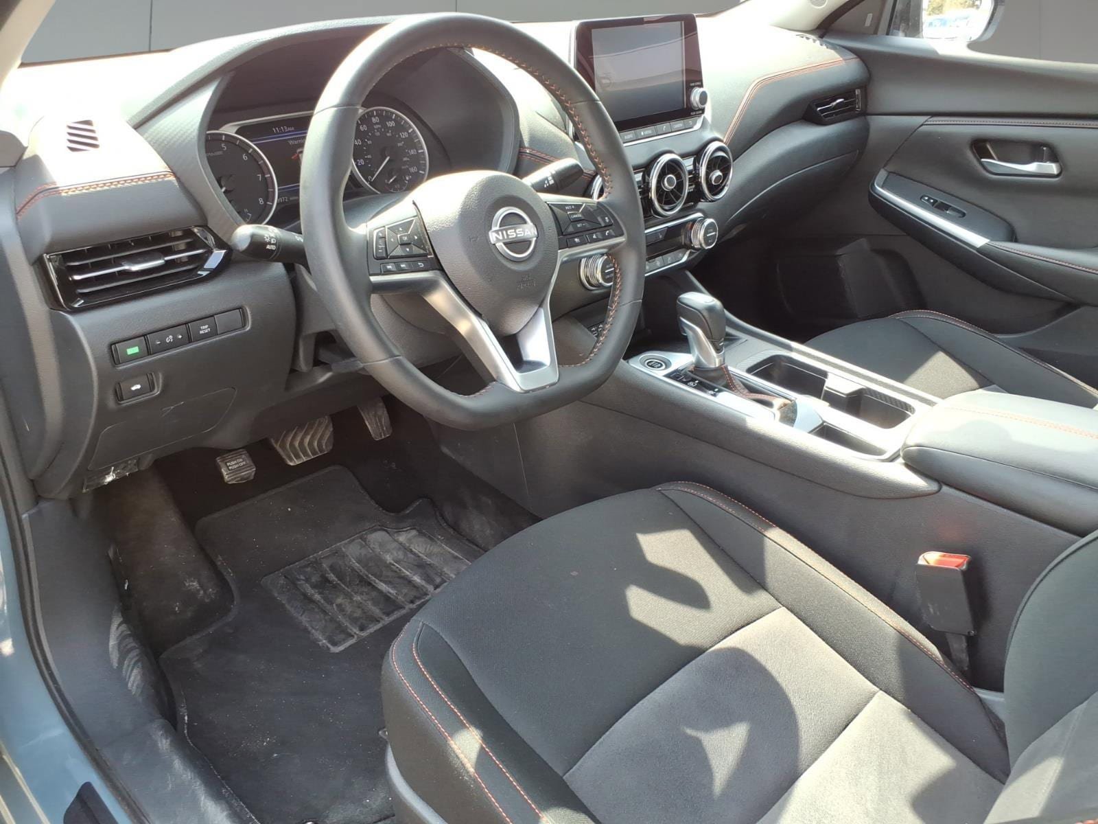 Used 2025 Nissan Sentra SR w/ Midnight Edition FWD image 9