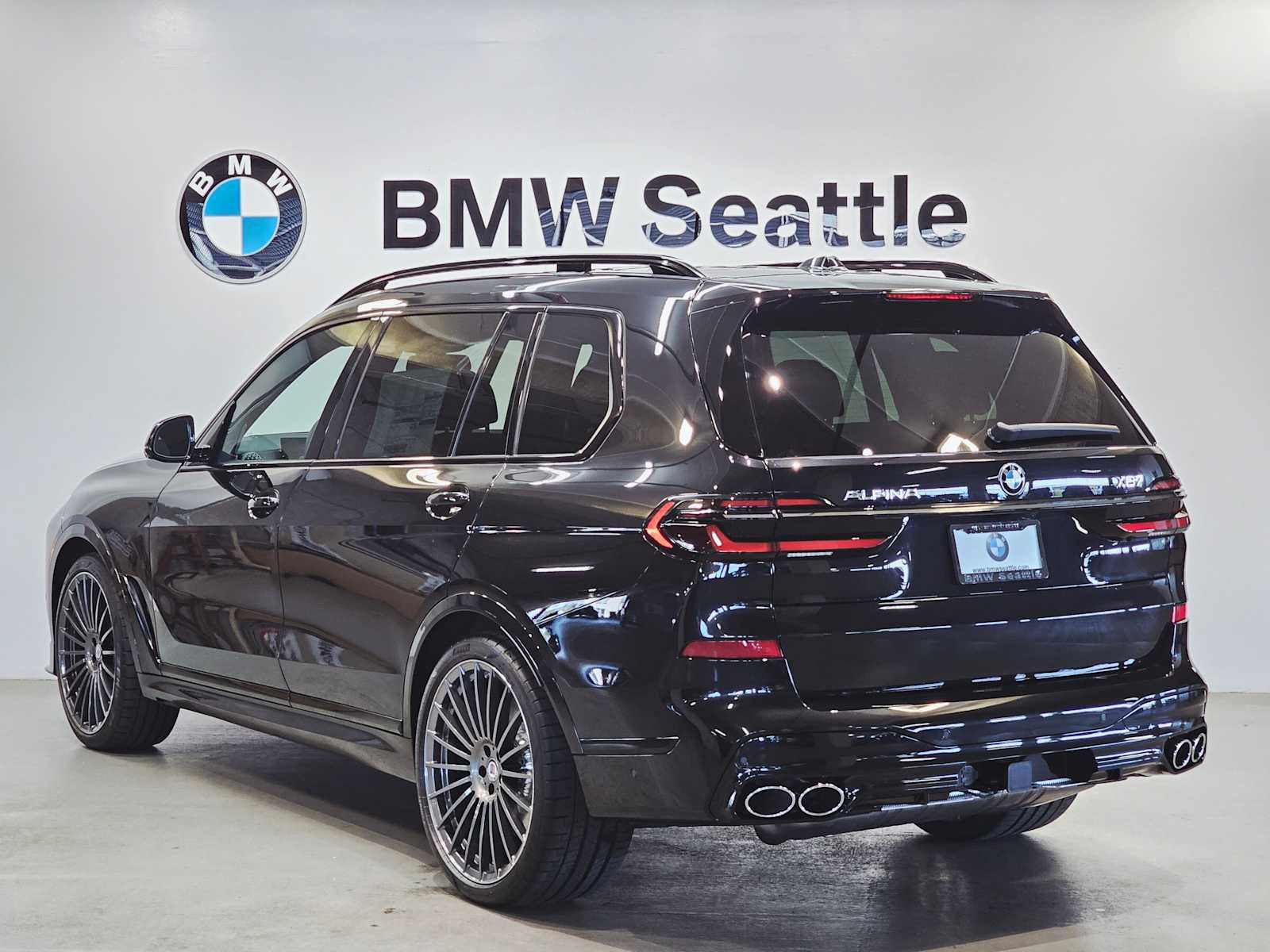 New 2026 BMW ALPINA XB7 image 4