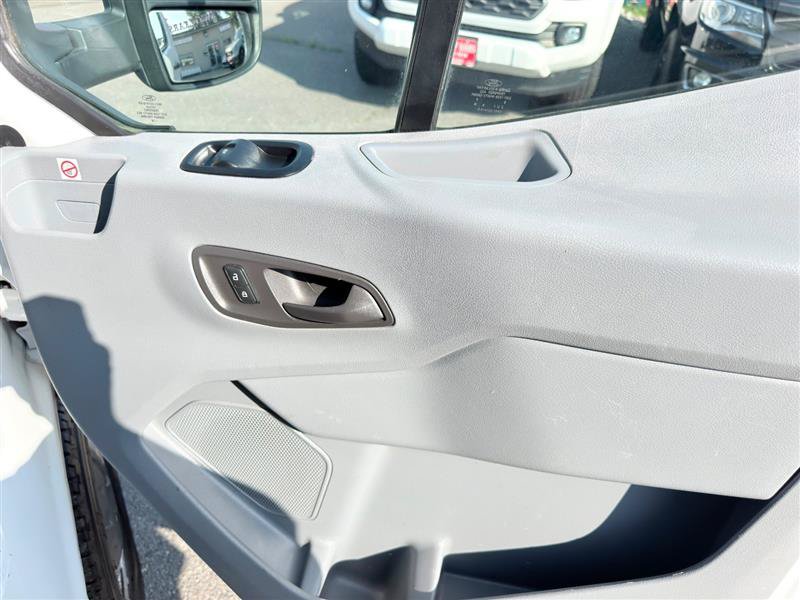 Used 2019 Ford Transit 250 138 RWD image 17