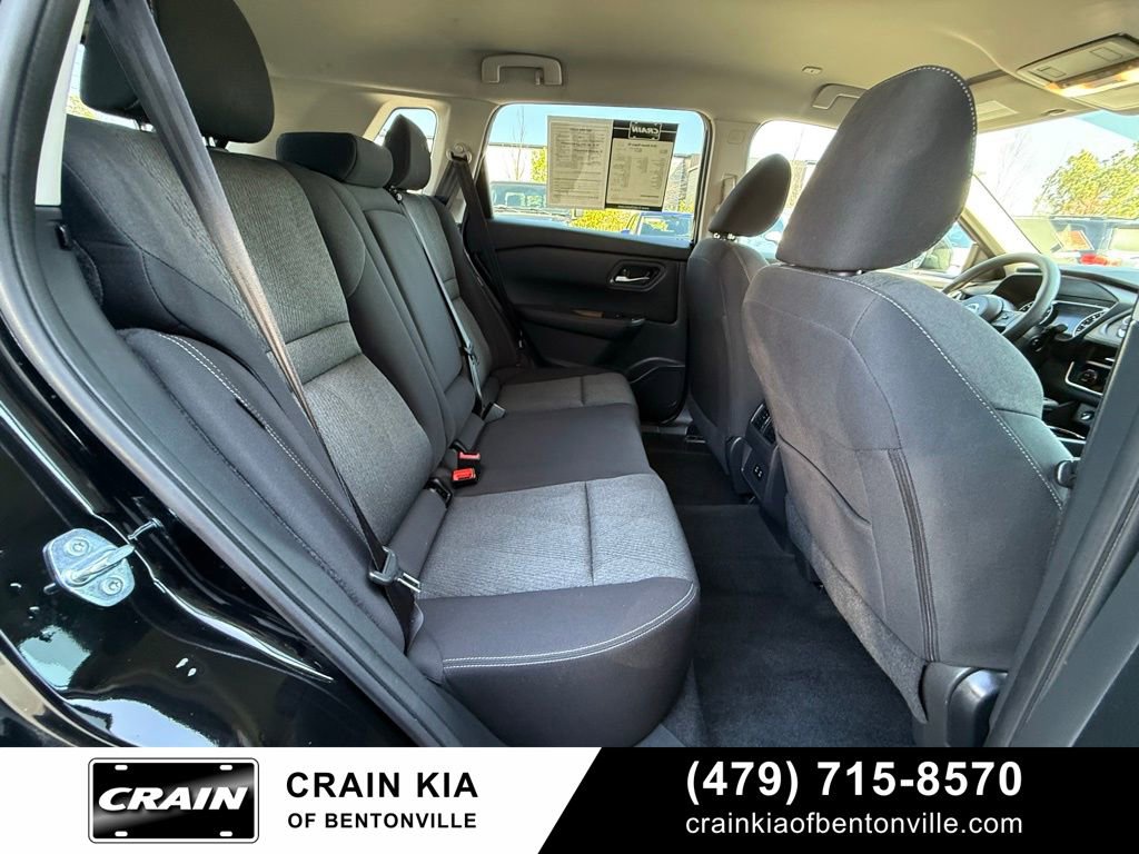 Used 2024 Nissan Rogue SV AWD/4WD image 31
