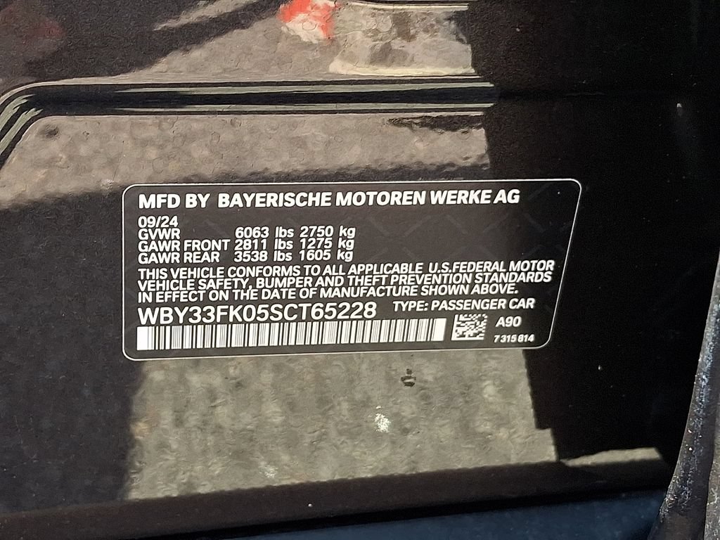 Used 2025 BMW i5 eDrive40i RWD image 28