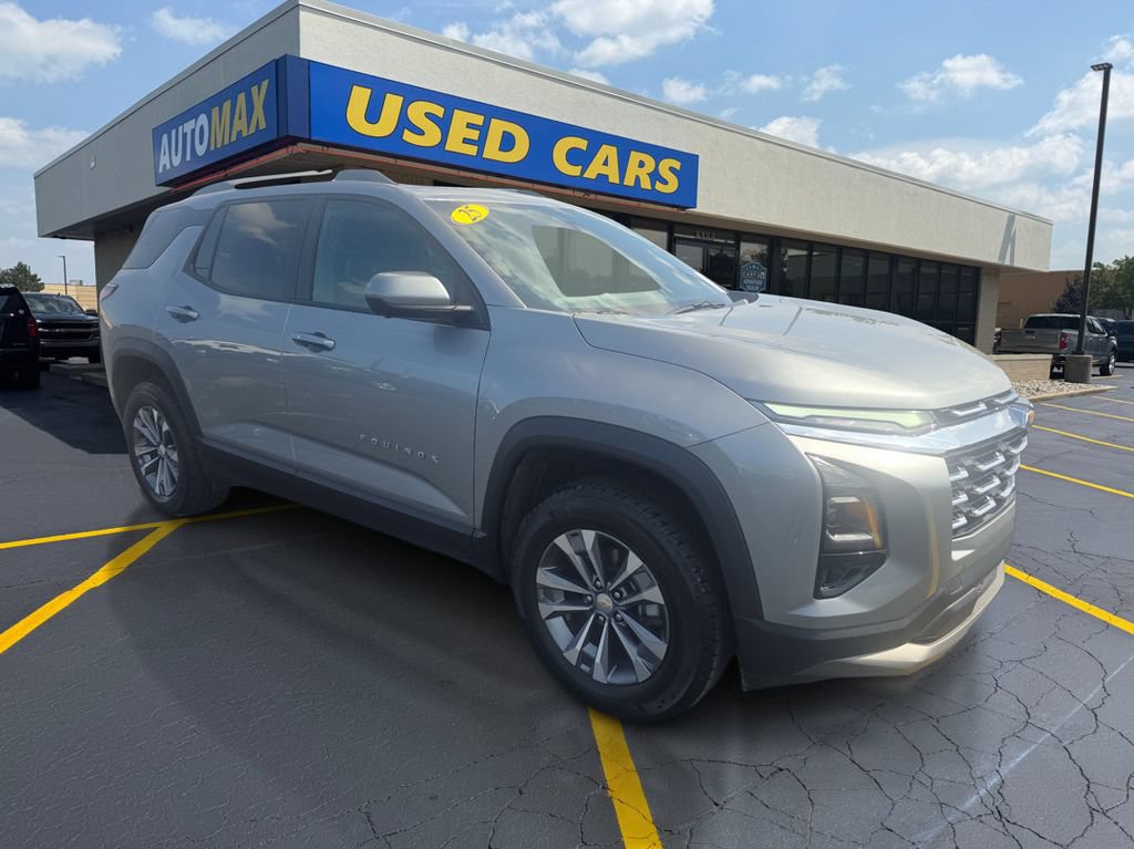 Used 2025 Chevrolet Equinox LT w/ Convenience Package II AWD/4WD image 4