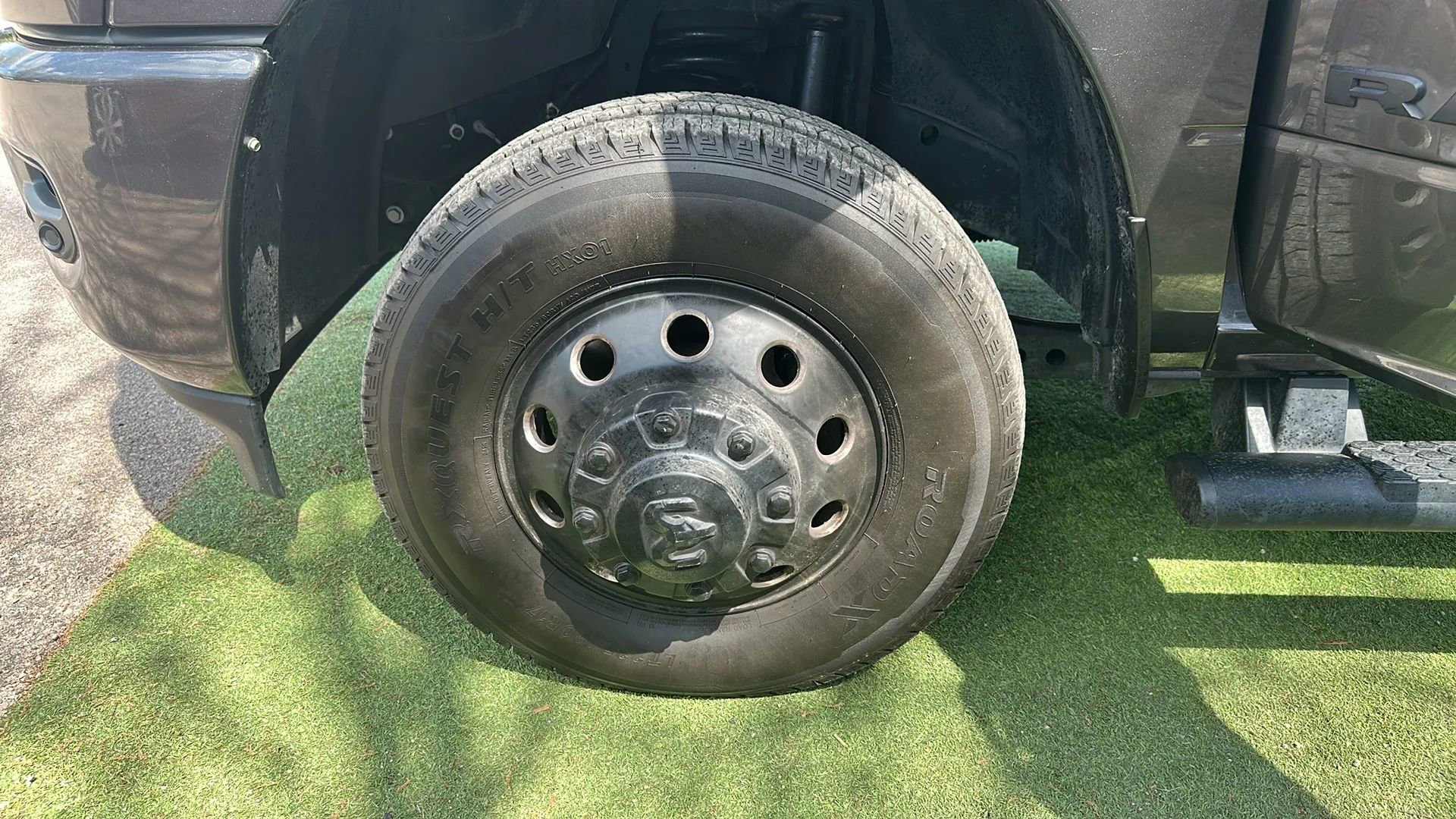 Used 2024 RAM 3500 Laramie w/ Night Edition AWD/4WD image 47