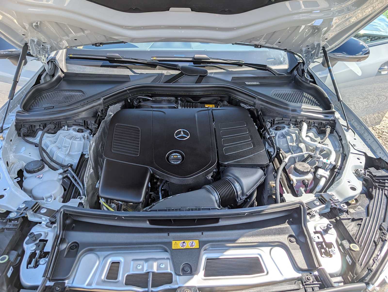 New 2027 Mercedes-Benz GLC 300 4MATIC image 11