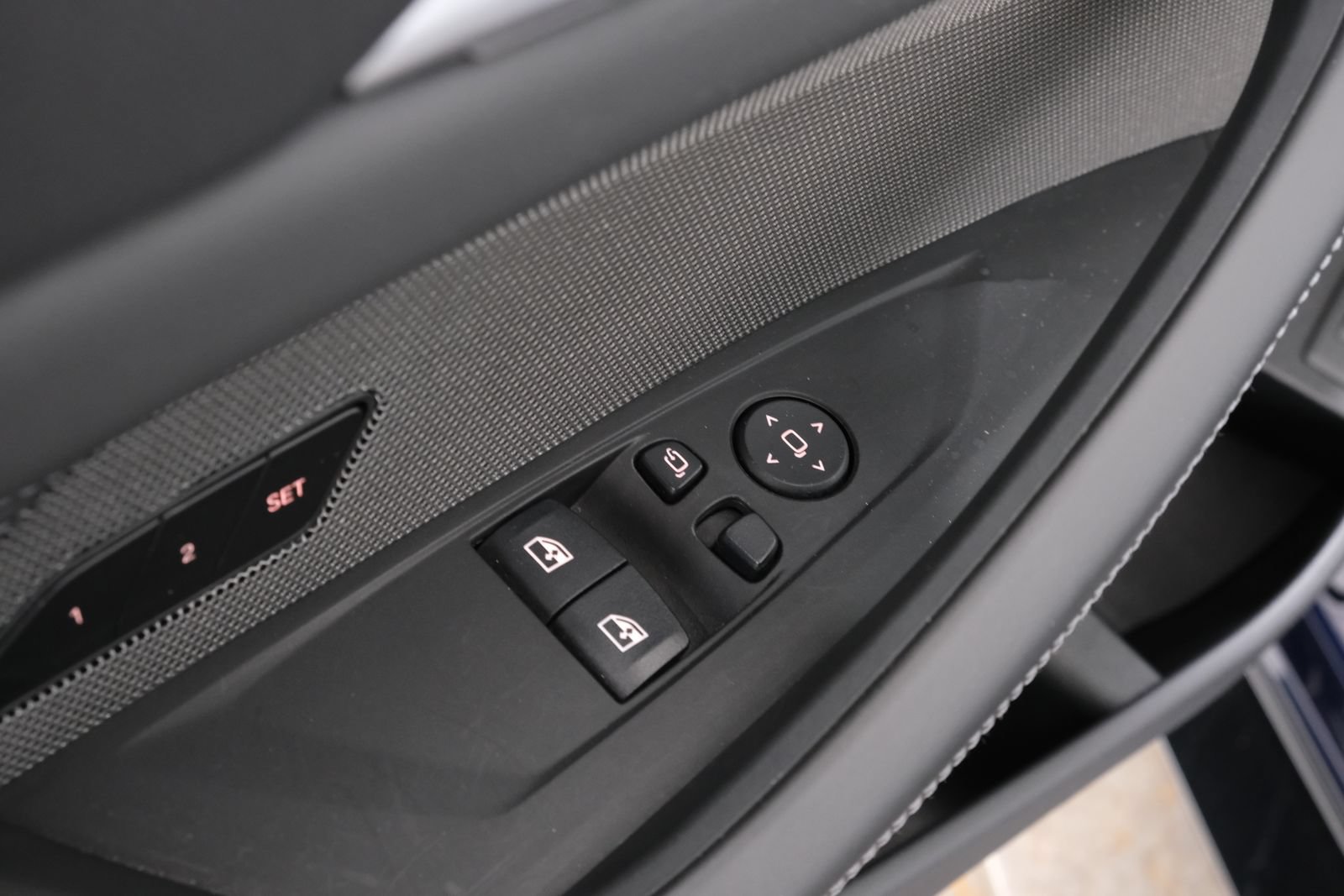 Used 2024 BMW M4 Coupe w/ Executive Package RWD image 28