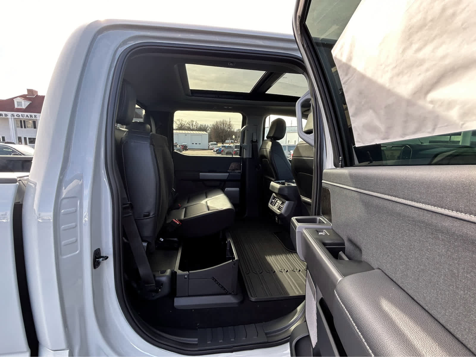 New 2026 Ford F250 Lariat w/ Black Appearance Package image 16
