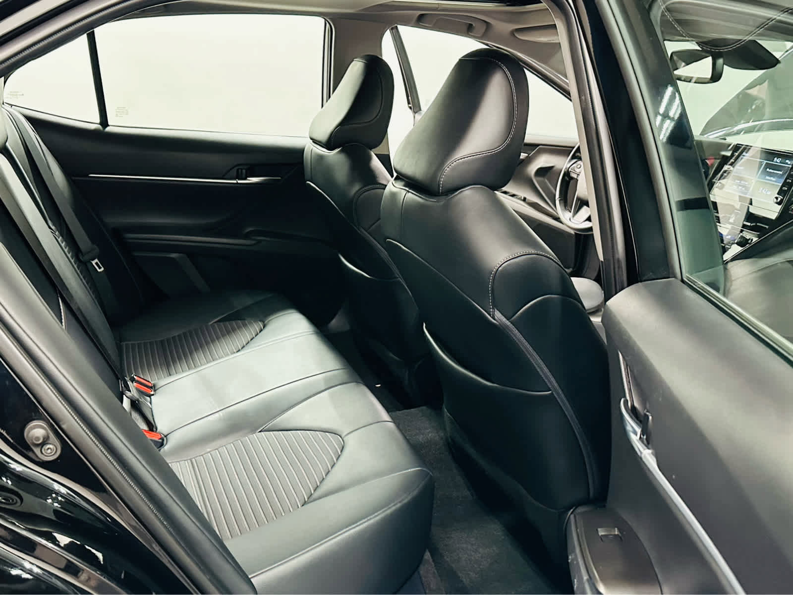 Used 2023 Toyota Camry SE image 23