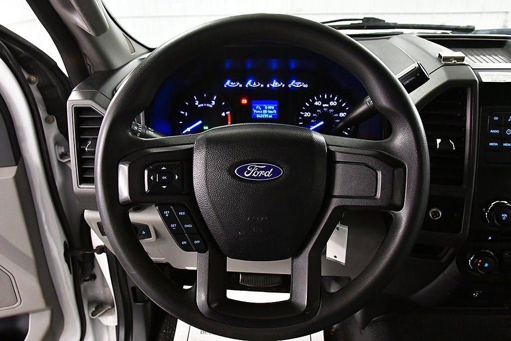 Used 2017 Ford F550 2WD Regular Cab Super Duty image 13