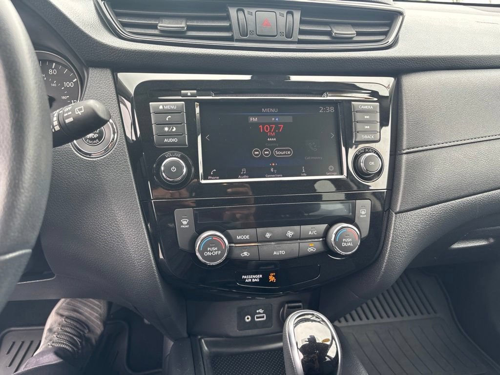 Used 2019 Nissan Rogue SV AWD/4WD image 15