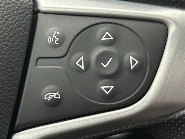 Used 2024 GMC Terrain SLE image 18