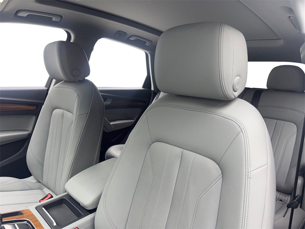 Used 2022 Audi Q5 2.0T Premium w/ Convenience Package image 28
