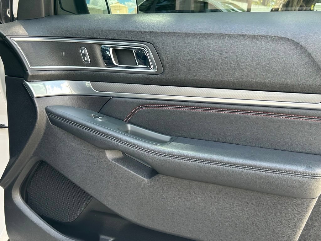 Used 2019 Ford Explorer Sport w/ Equipment Group 401A AWD/4WD image 29