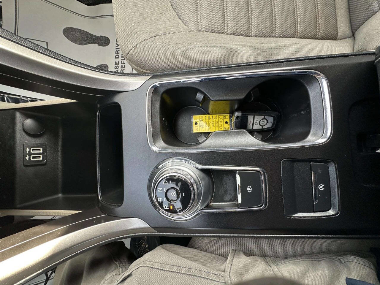 Used 2019 Ford Fusion SE image 20