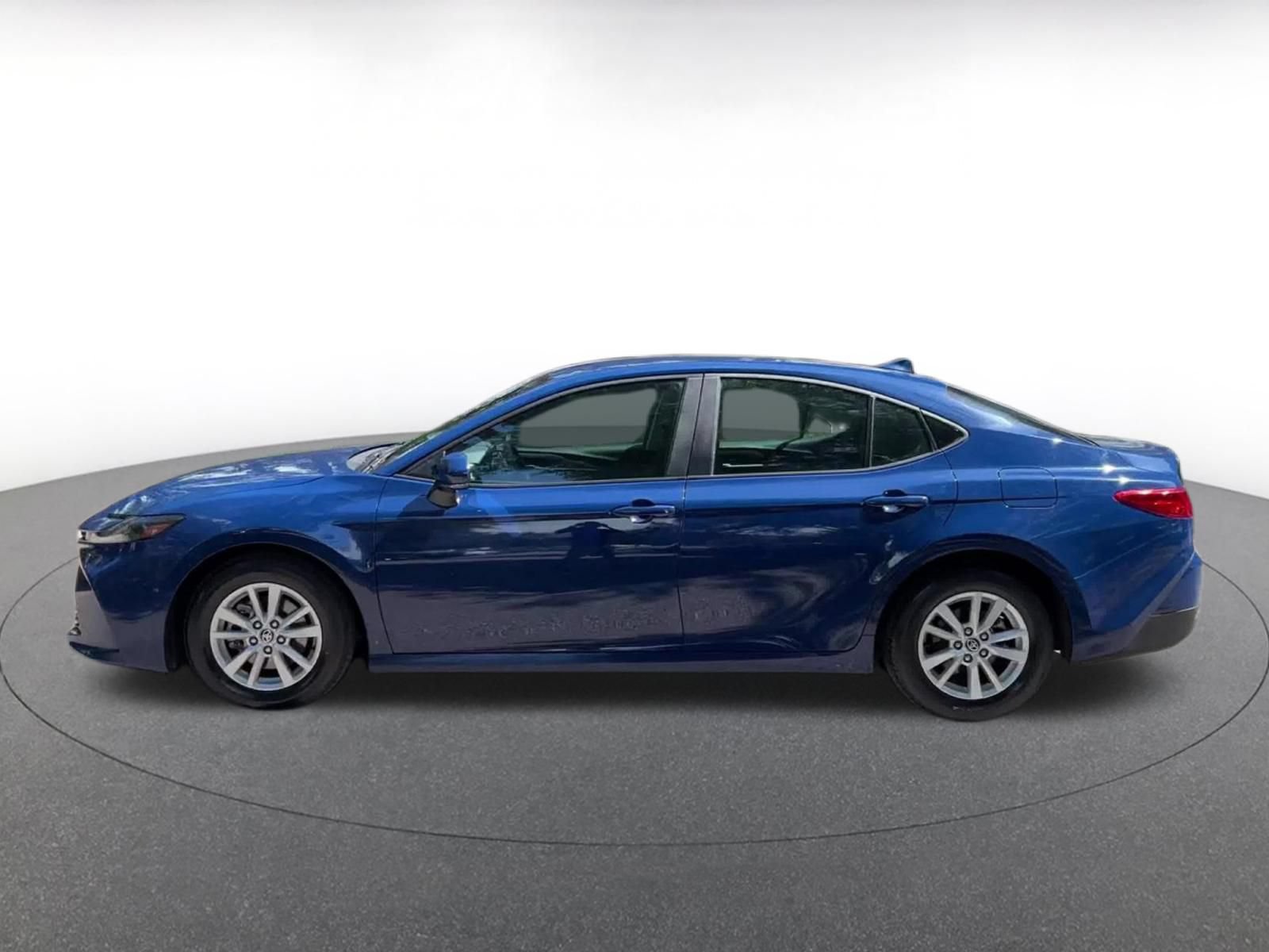 Used 2025 Toyota Camry LE FWD image 15