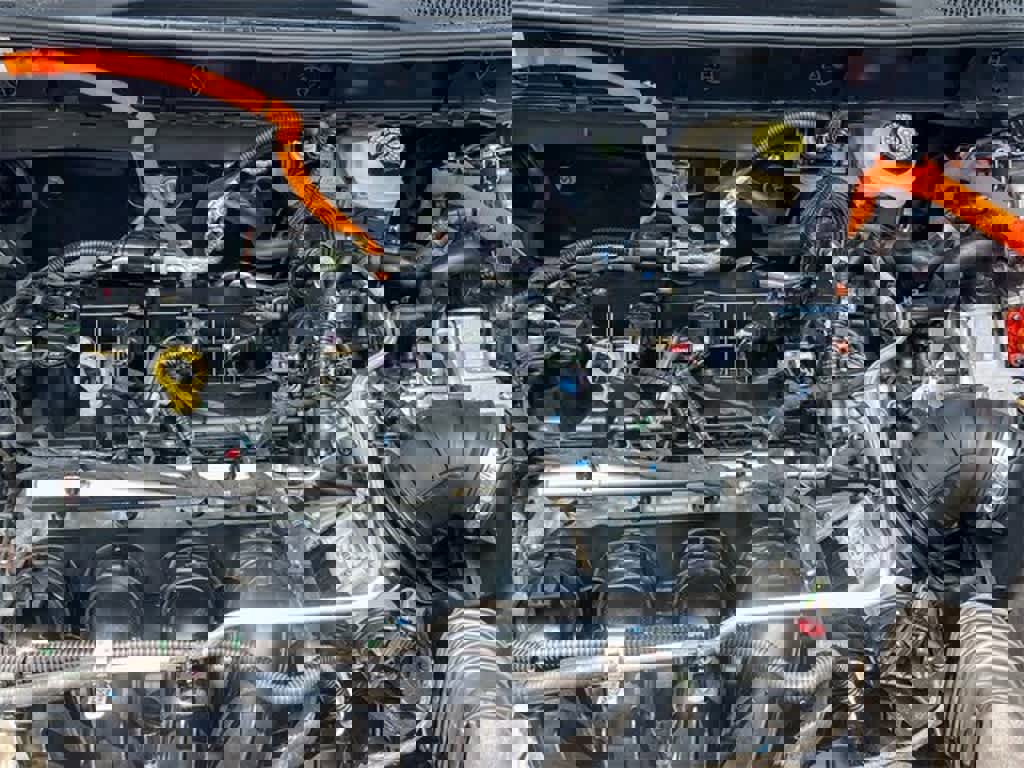 New 2024 Ford Escape ST-Line w/ Equipment Group 301A image 22