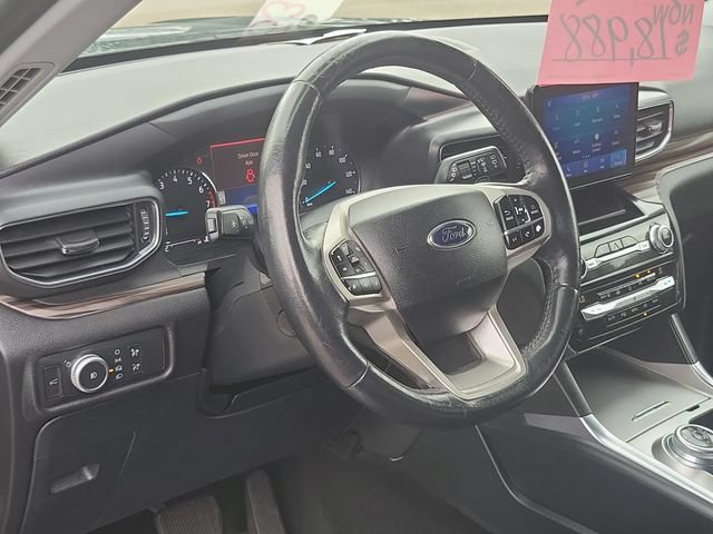 Used 2021 Ford Explorer Limited w/ Equipment Group 301A AWD/4WD image 8