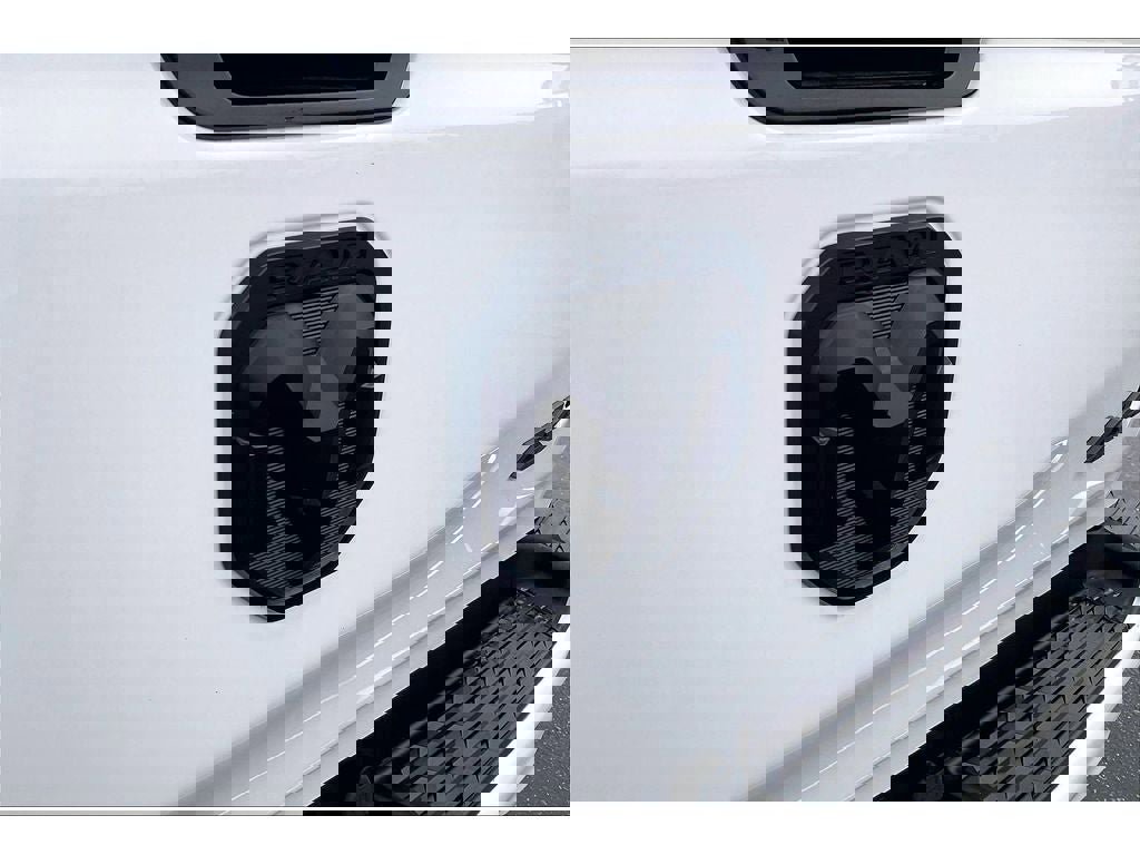 Used 2024 RAM 1500 Limited image 32