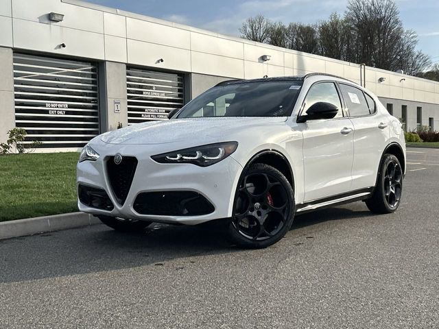 New 2026 Alfa Romeo Stelvio Sprint w/ Convenience Package AWD/4WD image 1