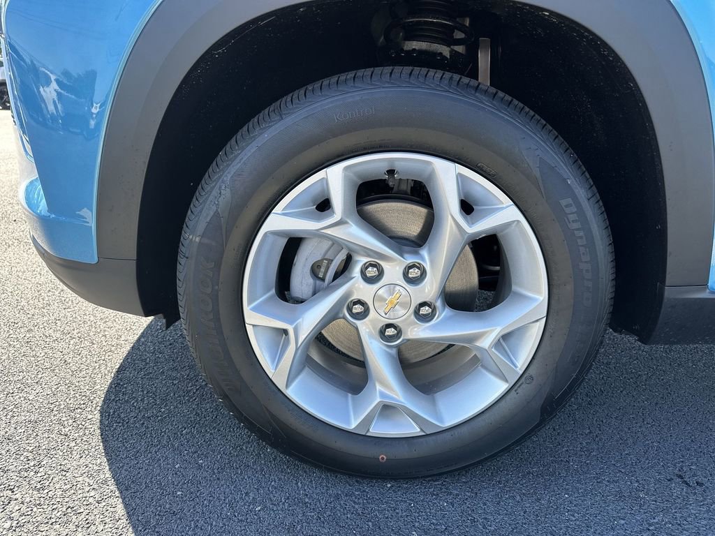 New 2026 Chevrolet Trax LS w/ LS Convenience Package FWD image 16