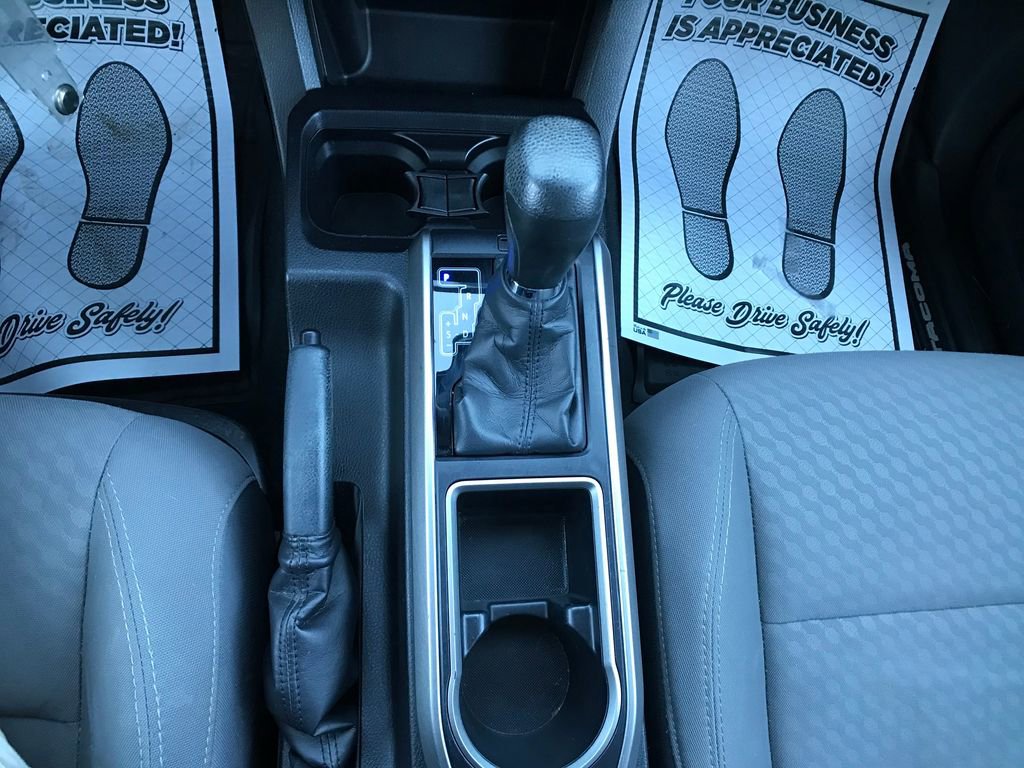 Used 2020 Toyota Tacoma SR5 image 21